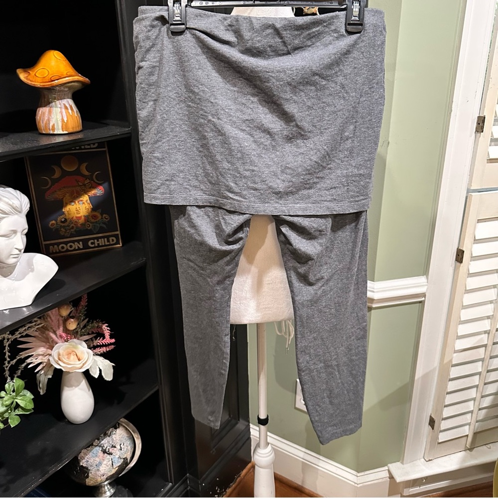CAbi Heather Gray Skirted Leggings – Size M - Picture 5 of 9